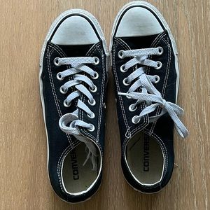 All star black converse
